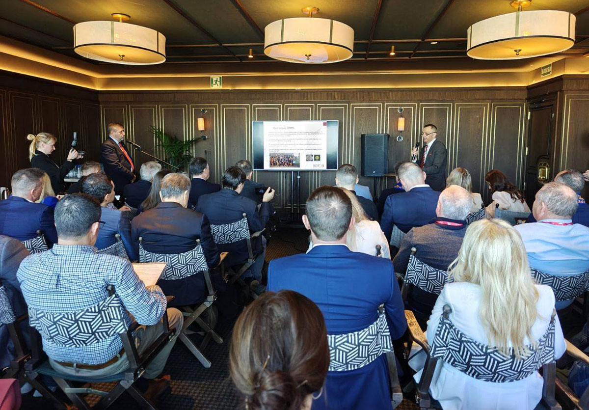 Версія представила портативний програмно-апаратний комплекс для перевірки громадян при перетині прикордонного контролю Версія взяла участь у міжнародній промисловій виставці METELEK